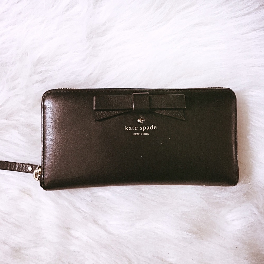 Kate Spade New York Bow Lacey Pebbled Wallet